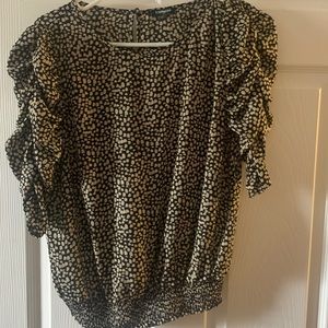 Animal print rouched sleeves